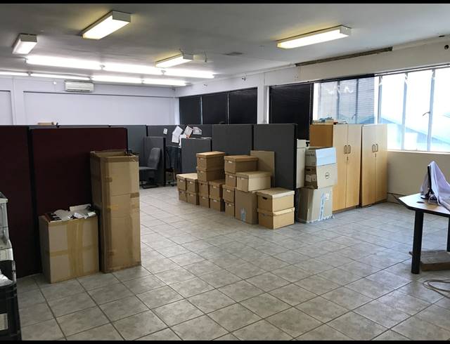 1,915M² FACTORY FOR SALE IN ELSIES RIVER INDUSTRIAL